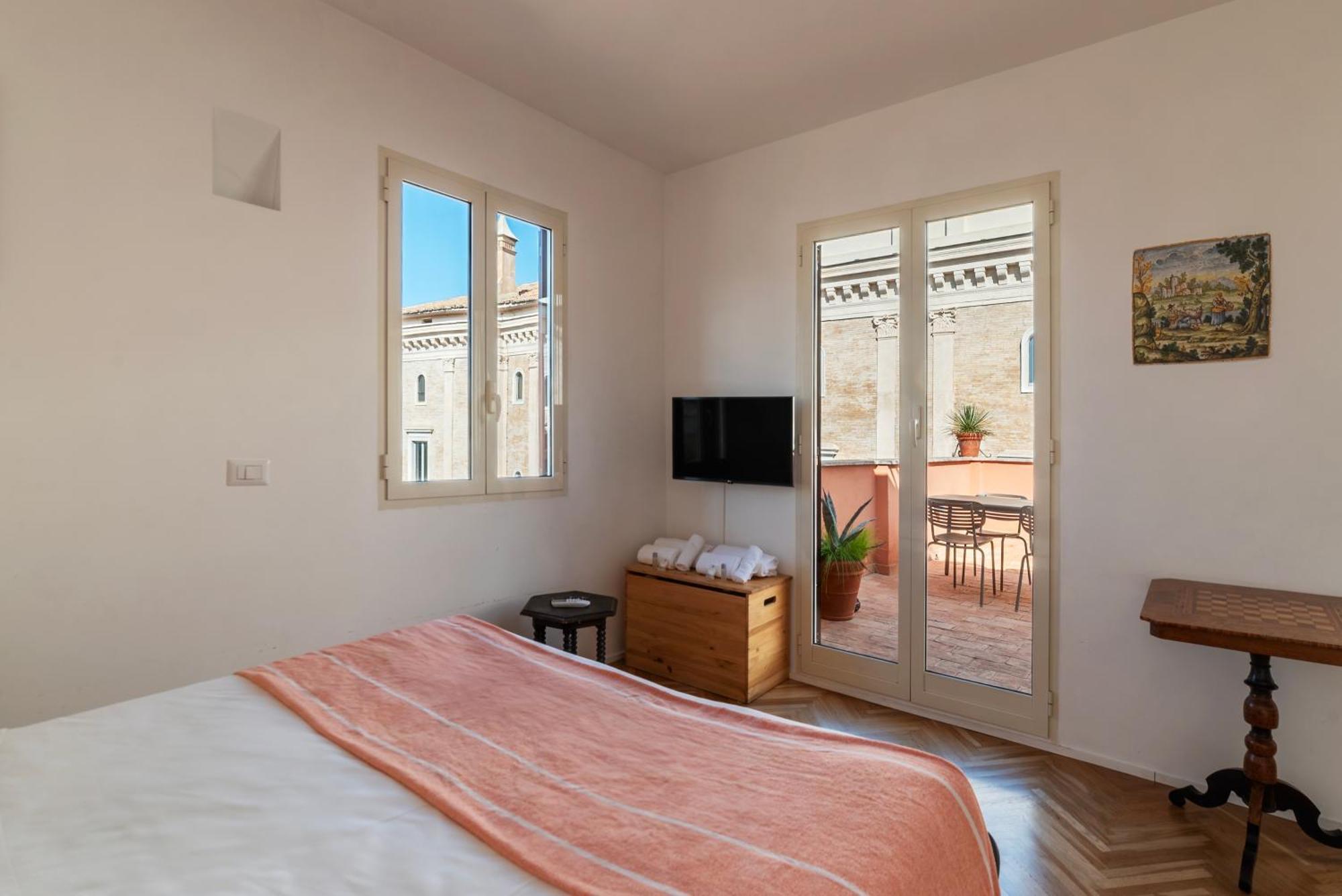 Apartment With Terrace In Via Del Pellegrino - Fromhometoروما المظهر الخارجي الصورة